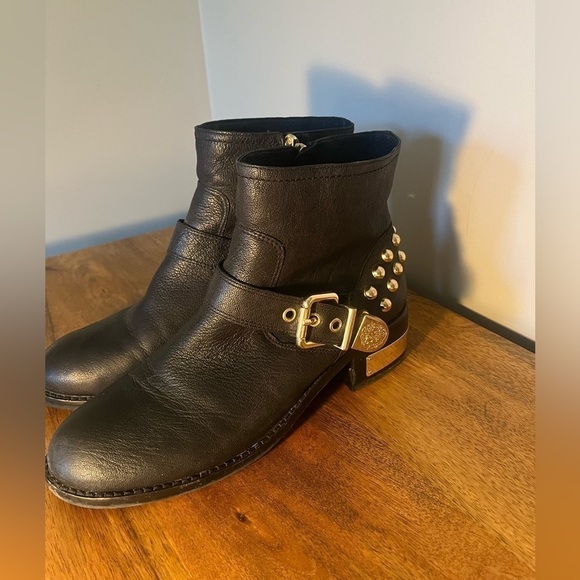Vince Camuto studded leather black booties - Picture 2 of 12